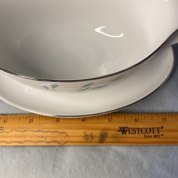 Vita Craft Symphony ~ Gravy Boat w/ attached Plate - Picture 9 of 10